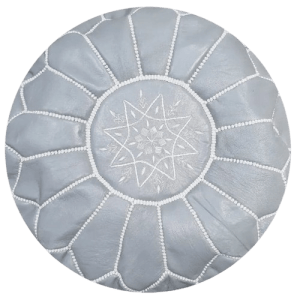 PUF DE CUERO MARROQUÍ, GRIS Y BLANCO