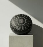 Moroccan leather pouf, black and white - Embroidery
