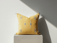 Cojin Amarillo de sabra hecho a mano 1 (1)