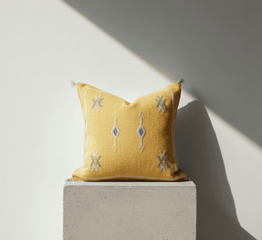 Cojin Amarillo de sabra hecho a mano 1 (1)