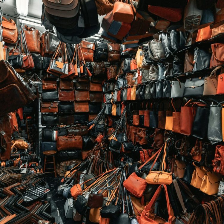 La Elegancia de los Bolsos de Cuero Marroquíes