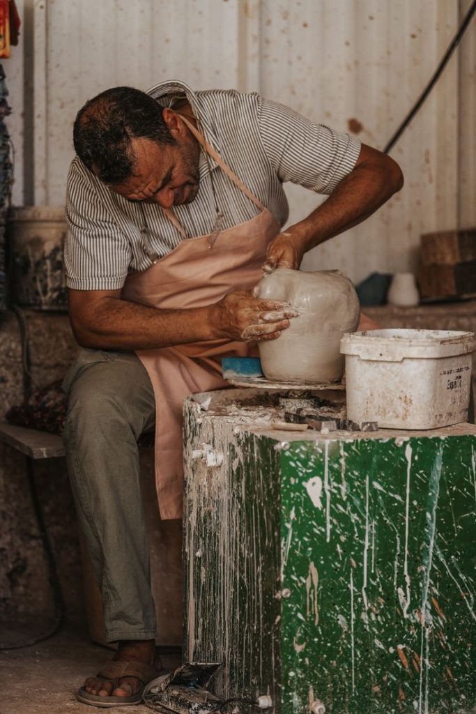 Wie wird die Handwerkstradition in Marokko bewahrt?