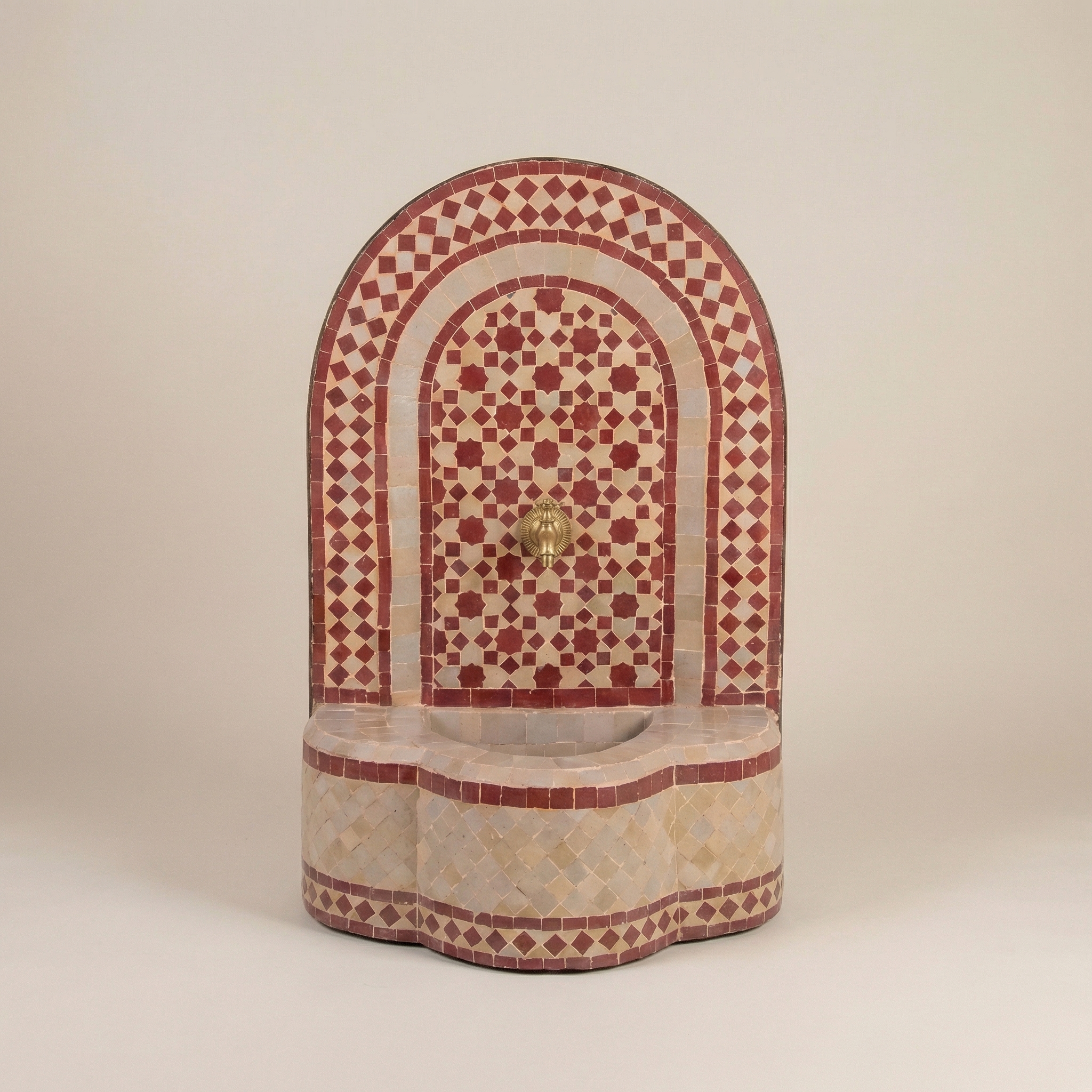 Fuente árabe de mosaico para suelo en forma de trébol